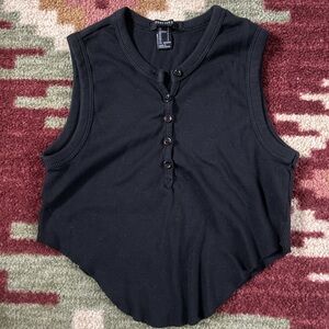Forever 21 Black Sleeveless Crop Top